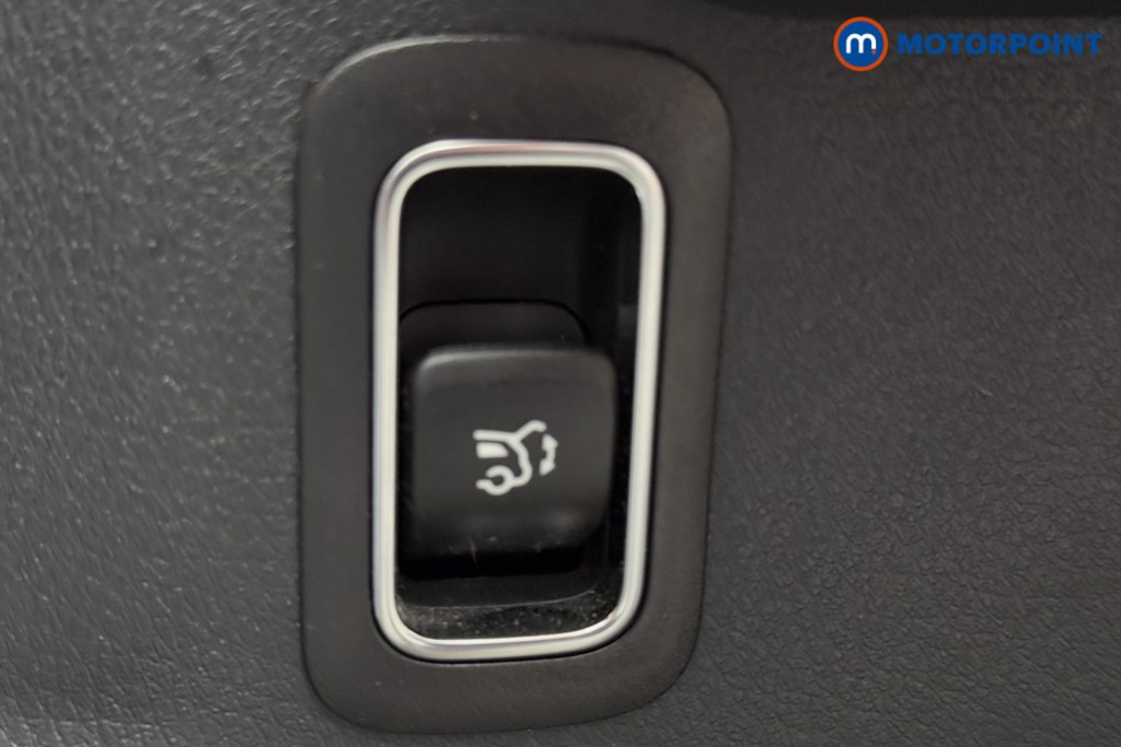 Mercedes-Benz GLB Amg Line Automatic Petrol SUV - Stock Number (1574011) - 24th supplementary image