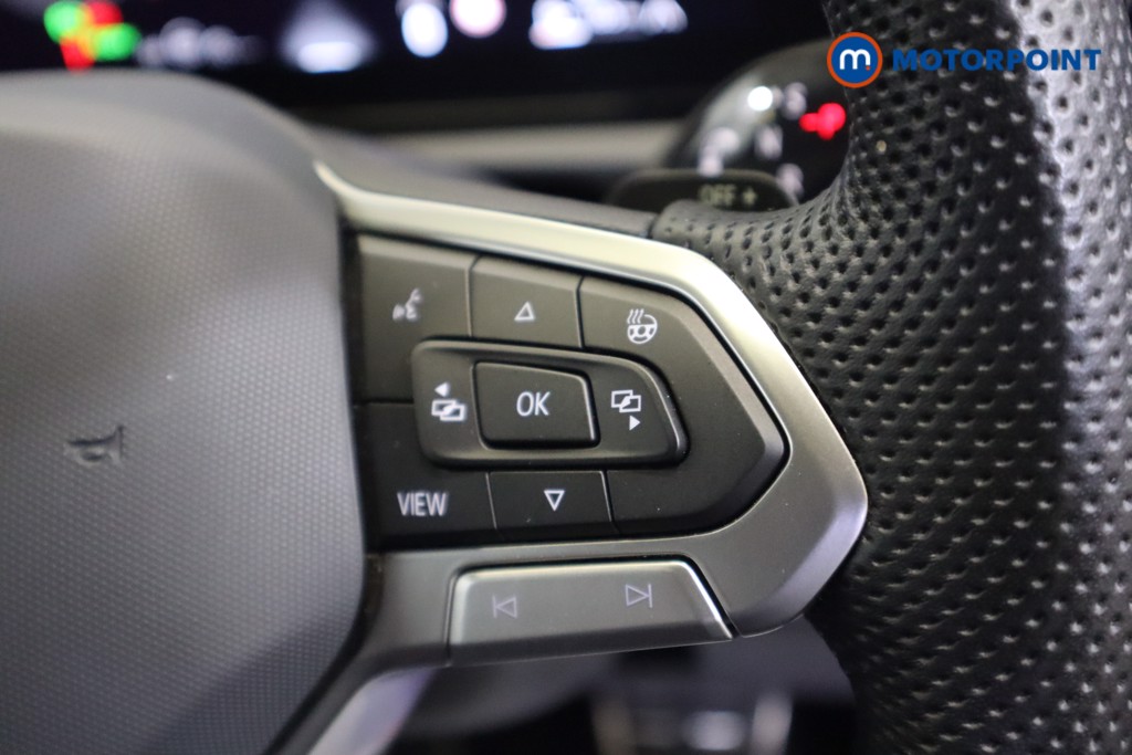 Volkswagen Tiguan R-Line Launch Edition Automatic Petrol SUV - Stock Number (1574108) - 11th supplementary image