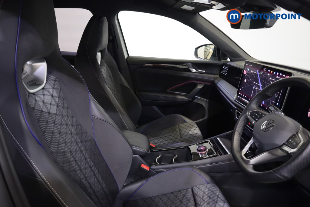 Volkswagen Tiguan R-Line Launch Edition Automatic Petrol SUV - Stock Number (1574108) - 13th supplementary image