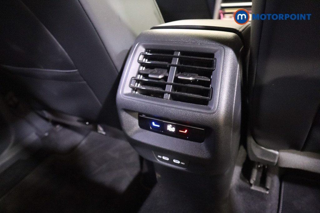 Volkswagen Tiguan R-Line Launch Edition Automatic Petrol SUV - Stock Number (1574108) - 15th supplementary image