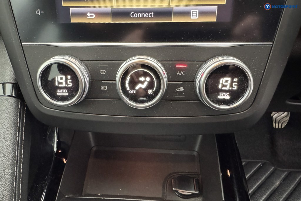 Renault Kadjar Iconic Manual Petrol SUV - Stock Number (1574241) - 18th supplementary image