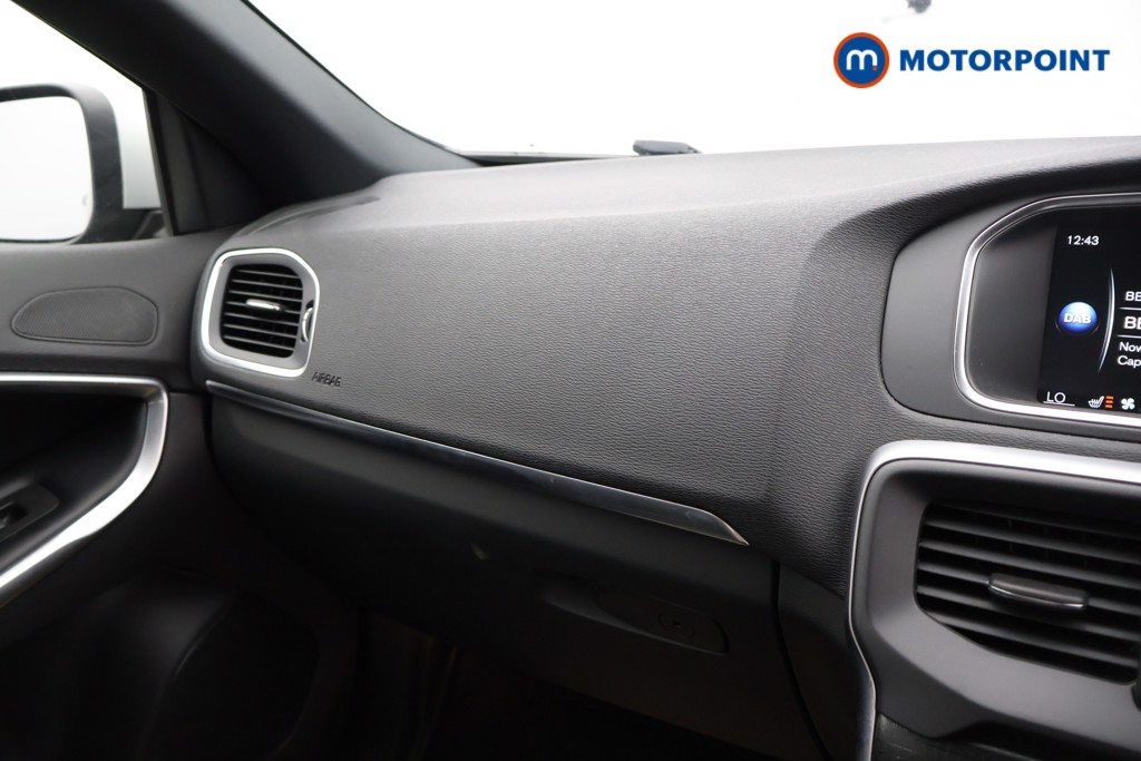 Volvo V40 R Design Manual Diesel Hatchback - Stock Number (1574402) - 6th supplementary image