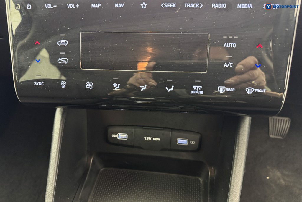 Hyundai Tucson Se Connect Manual Petrol SUV - Stock Number (1574578) - 17th supplementary image