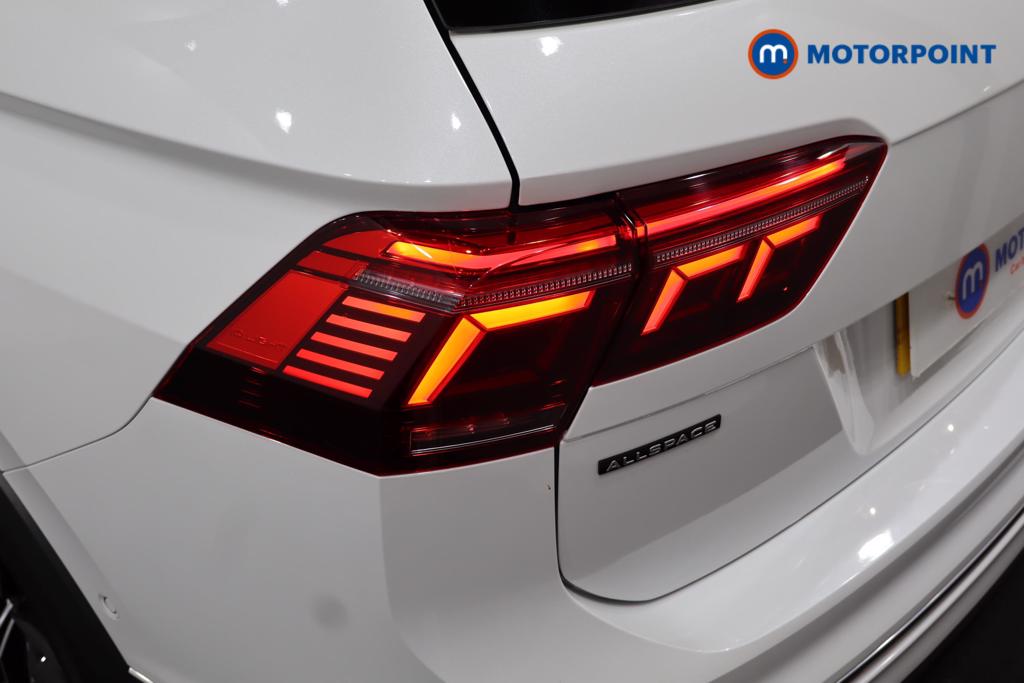 Volkswagen Tiguan Allspace R-Line Automatic Petrol SUV - Stock Number (1574612) - 23rd supplementary image