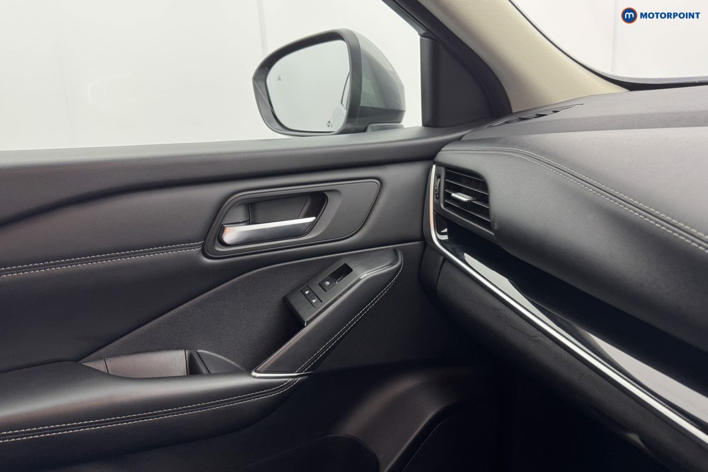 Nissan Qashqai N-Connecta Automatic Petrol SUV - Stock Number (1574621) - 18th supplementary image