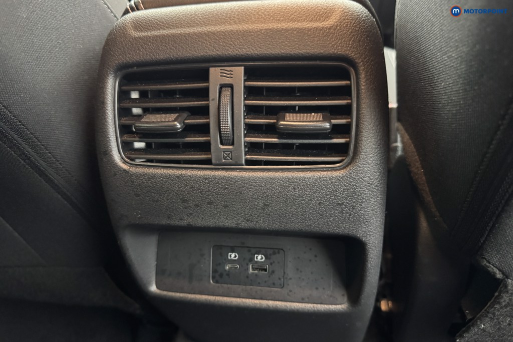 Nissan Qashqai N-Connecta Automatic Petrol SUV - Stock Number (1574621) - 23rd supplementary image
