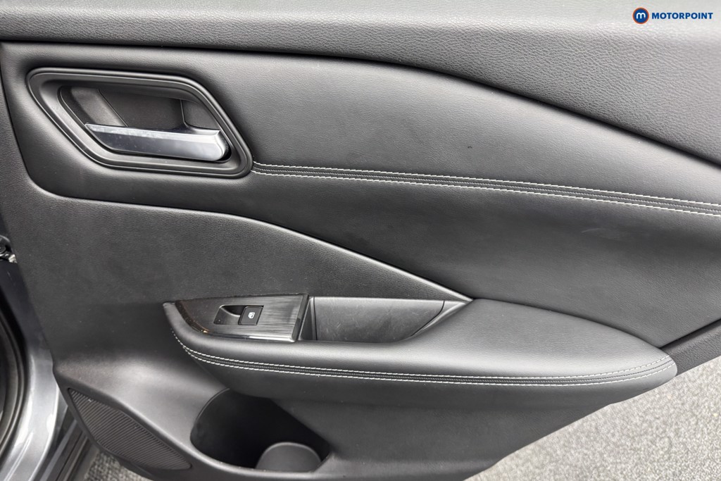 Nissan Qashqai N-Connecta Automatic Petrol SUV - Stock Number (1574621) - 26th supplementary image