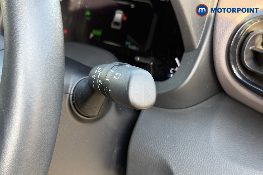 Toyota Yaris Cross Excel Automatic Petrol-Electric Hybrid Estate - Stock Number (1574938) - 14th supplementary image