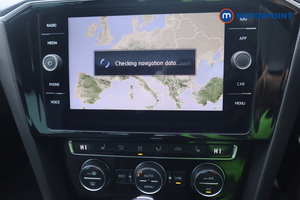 Volkswagen Passat R-Line Automatic Petrol Saloon - Stock Number (1575044) - 3rd supplementary image