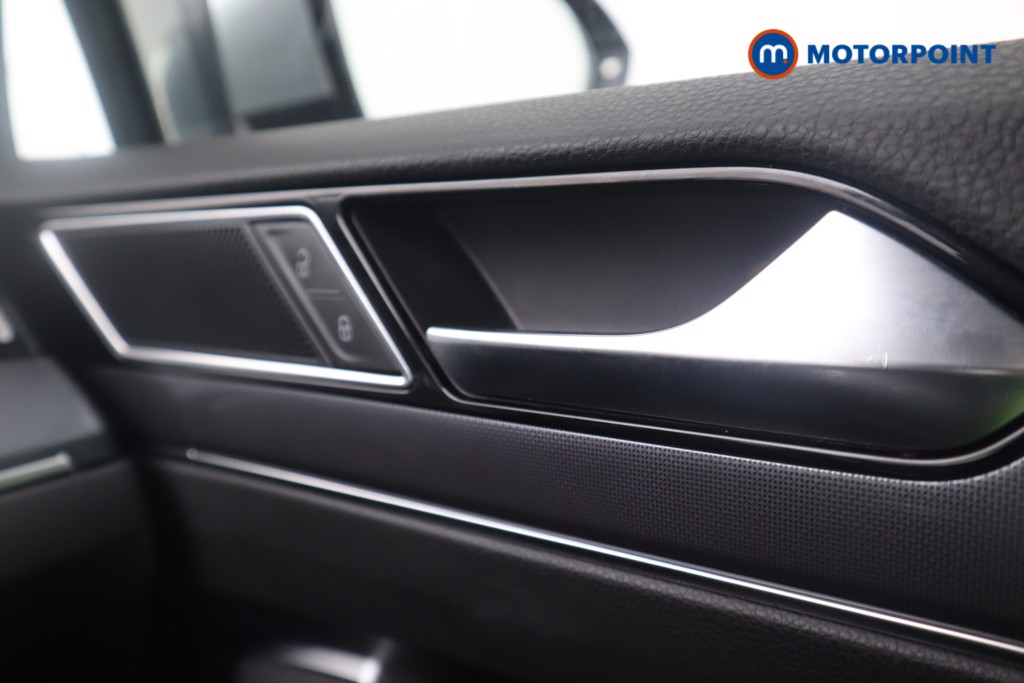 Volkswagen Passat R-Line Automatic Petrol Saloon - Stock Number (1575044) - 10th supplementary image