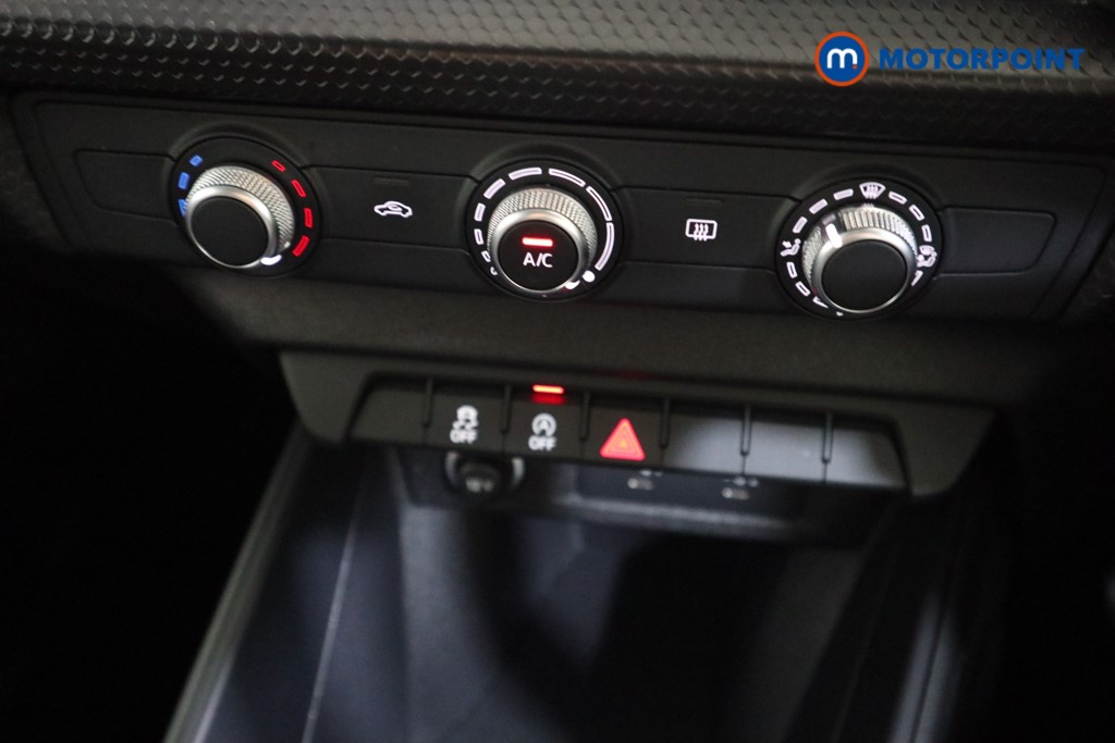 Audi A1 Technik Manual Petrol Hatchback - Stock Number (1575605) - 7th supplementary image