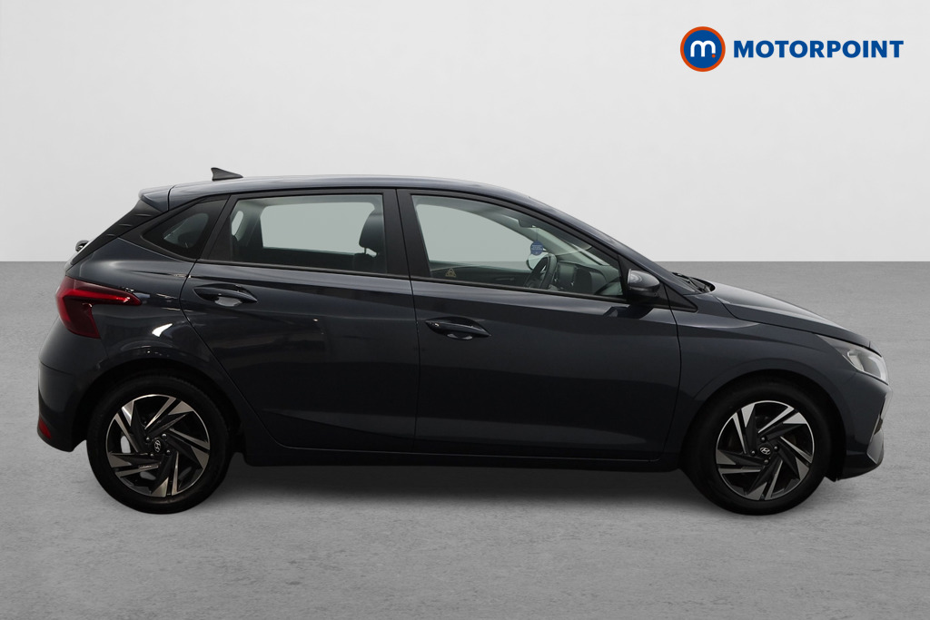 Hyundai I20 Element Manual Petrol Hatchback - Stock Number (1576364) - Drivers side
