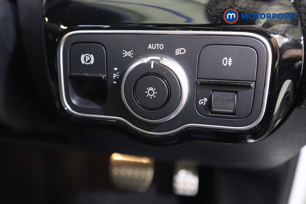 Mercedes-Benz A Class Amg Line Automatic Petrol Hatchback - Stock Number (1576628) - 9th supplementary image