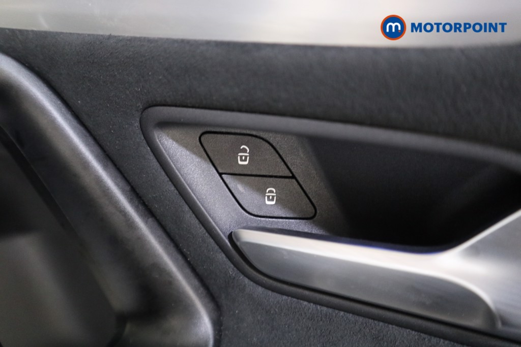 Mercedes-Benz A Class Amg Line Automatic Petrol Hatchback - Stock Number (1576628) - 11th supplementary image