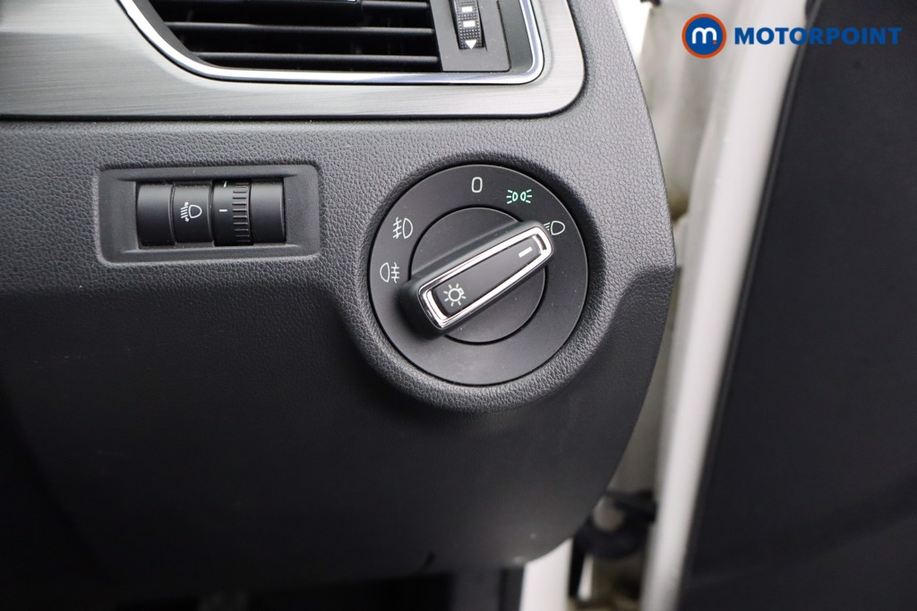 Skoda Rapid Se L Manual Petrol Hatchback - Stock Number (1576858) - 13th supplementary image