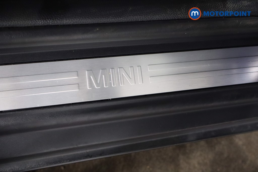 Mini Convertible Cooper Classic Manual Petrol Convertible - Stock Number (1576998) - 24th supplementary image