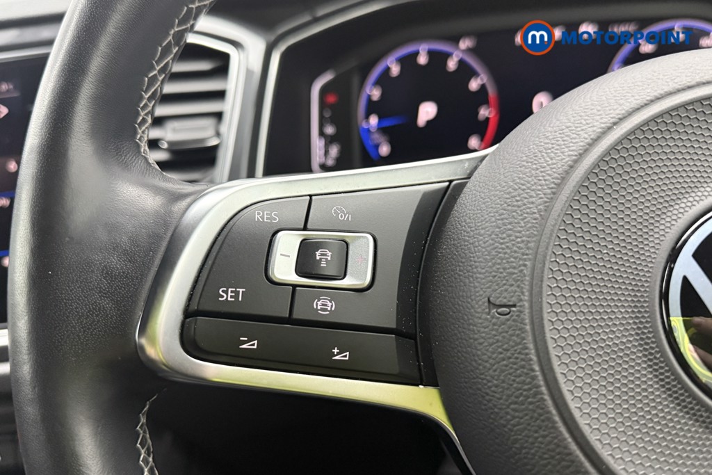 Volkswagen T-Roc R-Line Automatic Petrol SUV - Stock Number (1577400) - 17th supplementary image