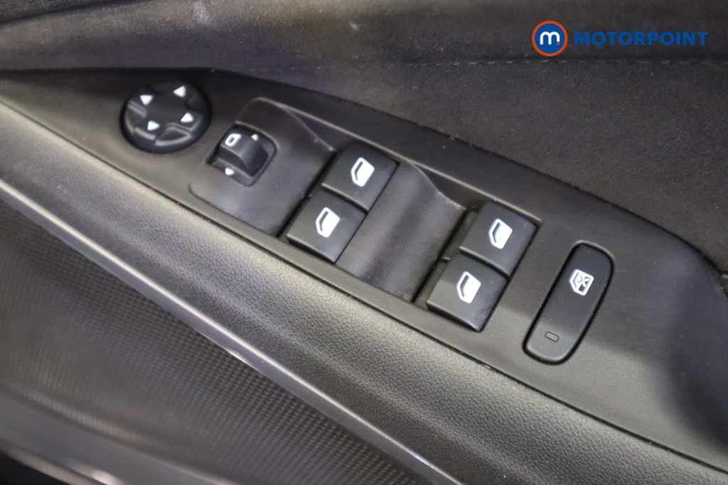 Vauxhall Crossland Ultimate Manual Diesel SUV - Stock Number (1577491) - 7th supplementary image