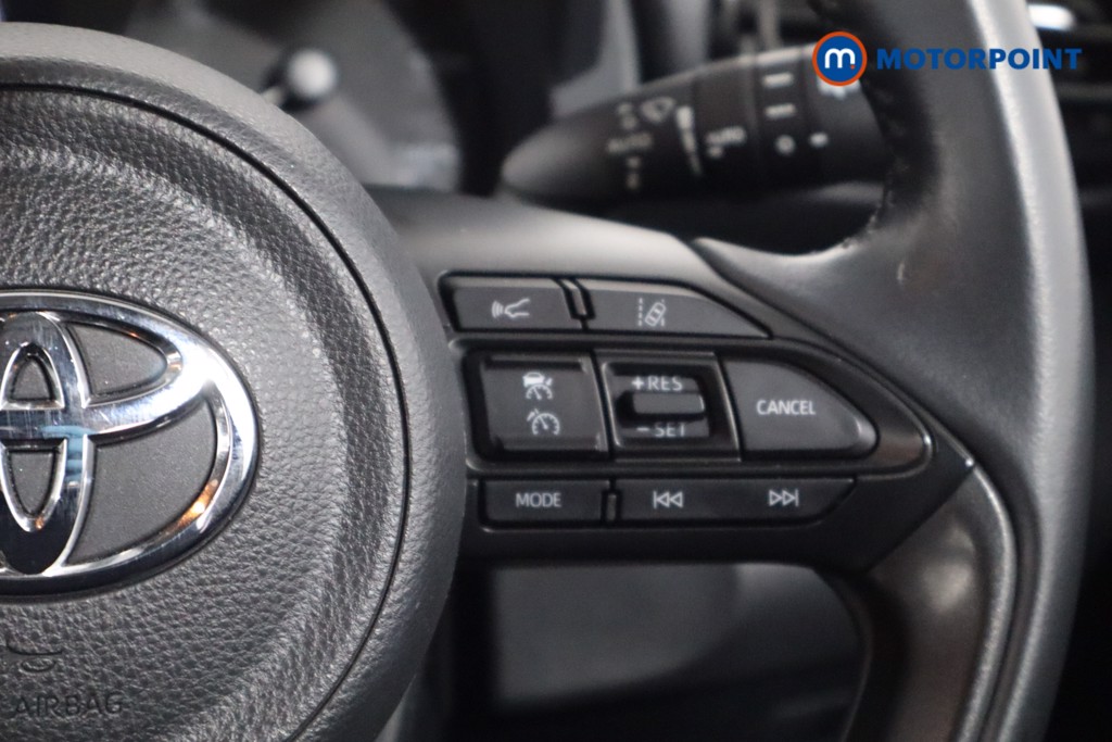 Toyota Yaris Icon Automatic Petrol-Electric Hybrid Hatchback - Stock Number (1577545) - 8th supplementary image