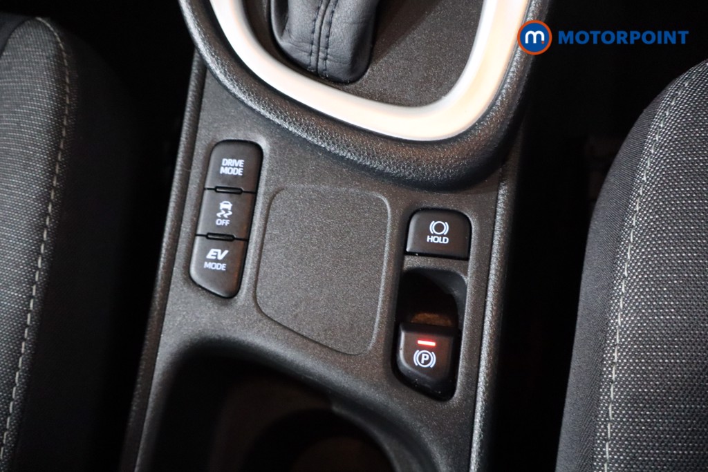 Toyota Yaris Icon Automatic Petrol-Electric Hybrid Hatchback - Stock Number (1577545) - 16th supplementary image