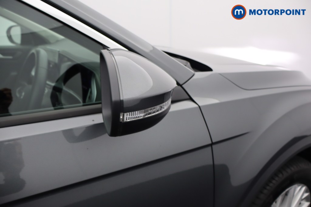 Volkswagen T-Roc Life Manual Petrol SUV - Stock Number (1577690) - 19th supplementary image
