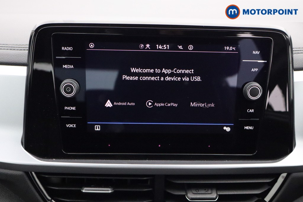 Volkswagen T-Roc Life Manual Petrol SUV - Stock Number (1577710) - 2nd supplementary image