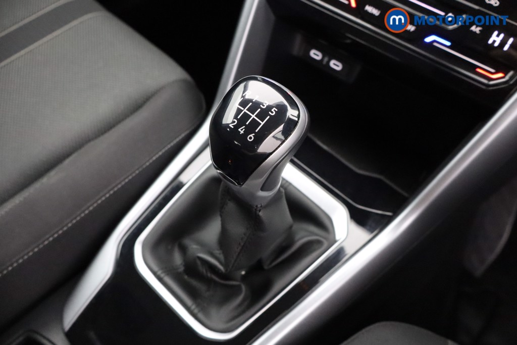 Volkswagen T-Roc Life Manual Petrol SUV - Stock Number (1577710) - 13th supplementary image