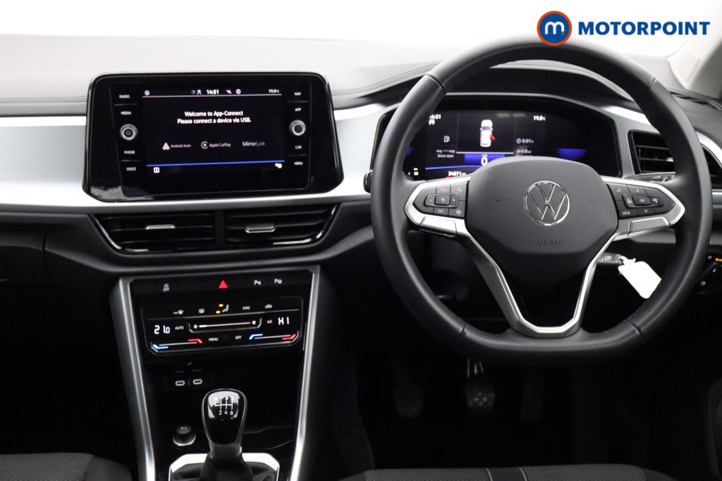 Volkswagen T-Roc Life Manual Petrol SUV - Stock Number (1577710) - 1st supplementary image