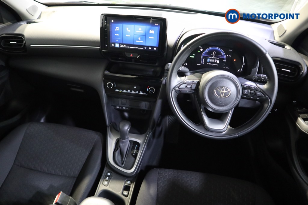Toyota Yaris Cross Icon Automatic Petrol-Electric Hybrid Estate - Stock Number (1577718) - 1st supplementary image