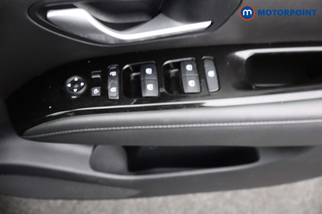 Hyundai Tucson Se Connect Manual Petrol SUV - Stock Number (1577950) - 15th supplementary image
