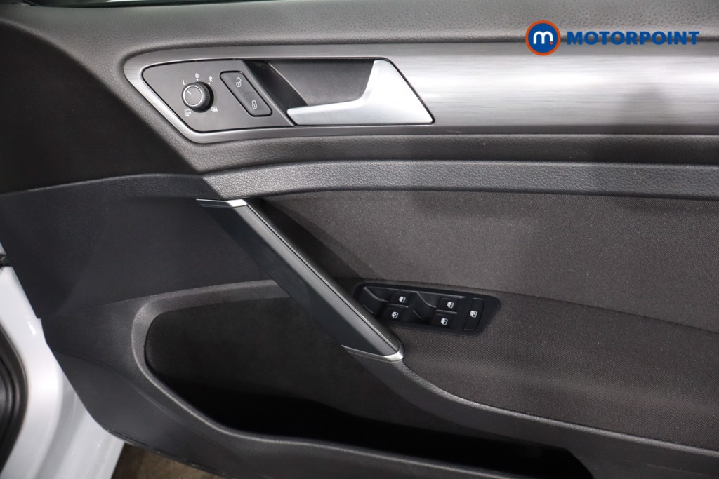 Volkswagen Golf SE Automatic Petrol Hatchback - Stock Number (1577975) - 22nd supplementary image