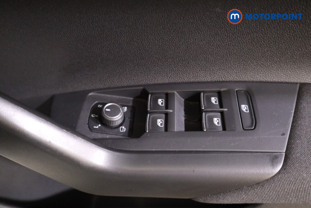 Volkswagen Taigo R-Line Automatic Petrol SUV - Stock Number (1577982) - 10th supplementary image