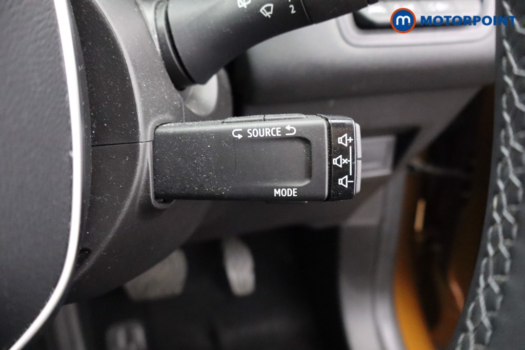 Renault Captur Iconic Automatic Petrol SUV - Stock Number (1578008) - 16th supplementary image