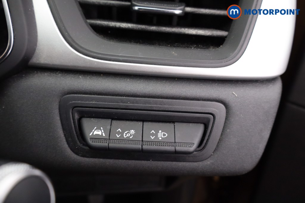 Renault Captur Iconic Automatic Petrol SUV - Stock Number (1578008) - 17th supplementary image