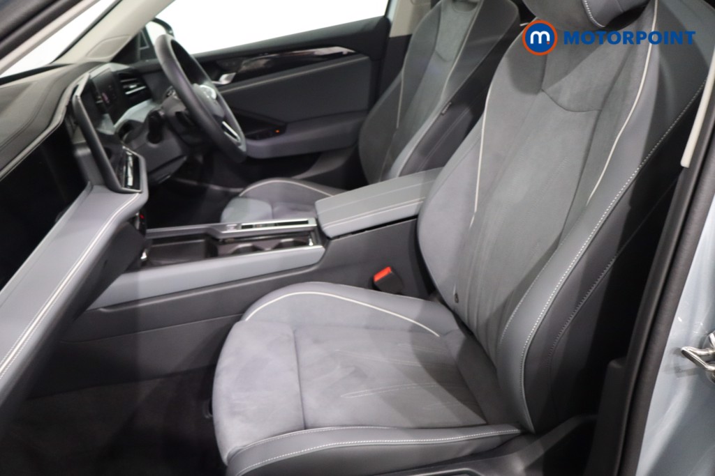 Volkswagen Passat Life Automatic Petrol Plug-In Hybrid Estate - Stock Number (1578108) - 4th supplementary image