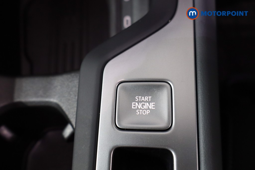 Volkswagen Passat Life Automatic Petrol Plug-In Hybrid Estate - Stock Number (1578108) - 13th supplementary image