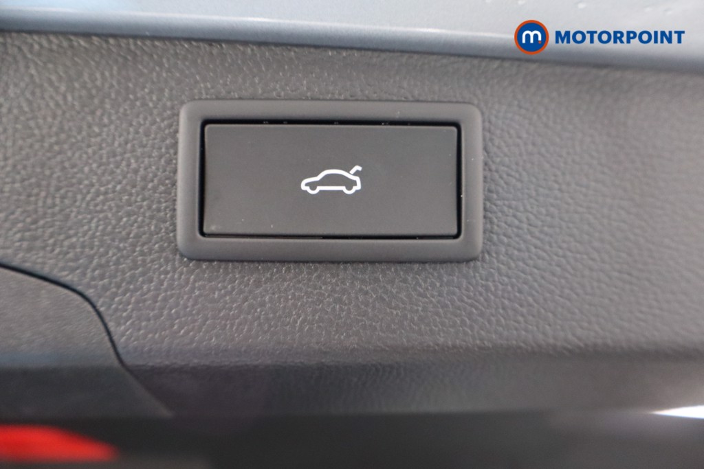 Volkswagen Passat Life Automatic Petrol Plug-In Hybrid Estate - Stock Number (1578108) - 37th supplementary image