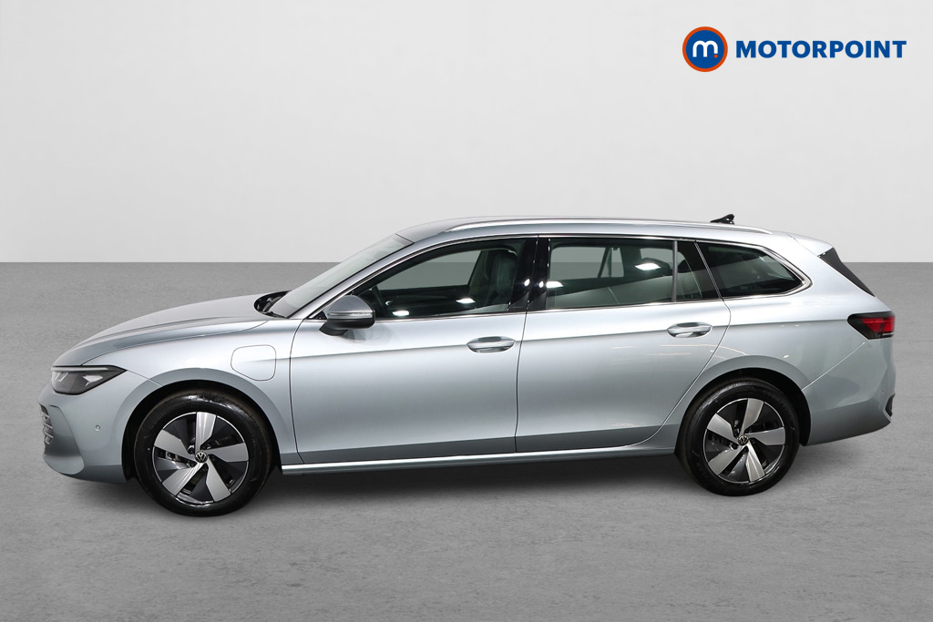 Volkswagen Passat Life Automatic Petrol Plug-In Hybrid Estate - Stock Number (1578108) - Passenger side