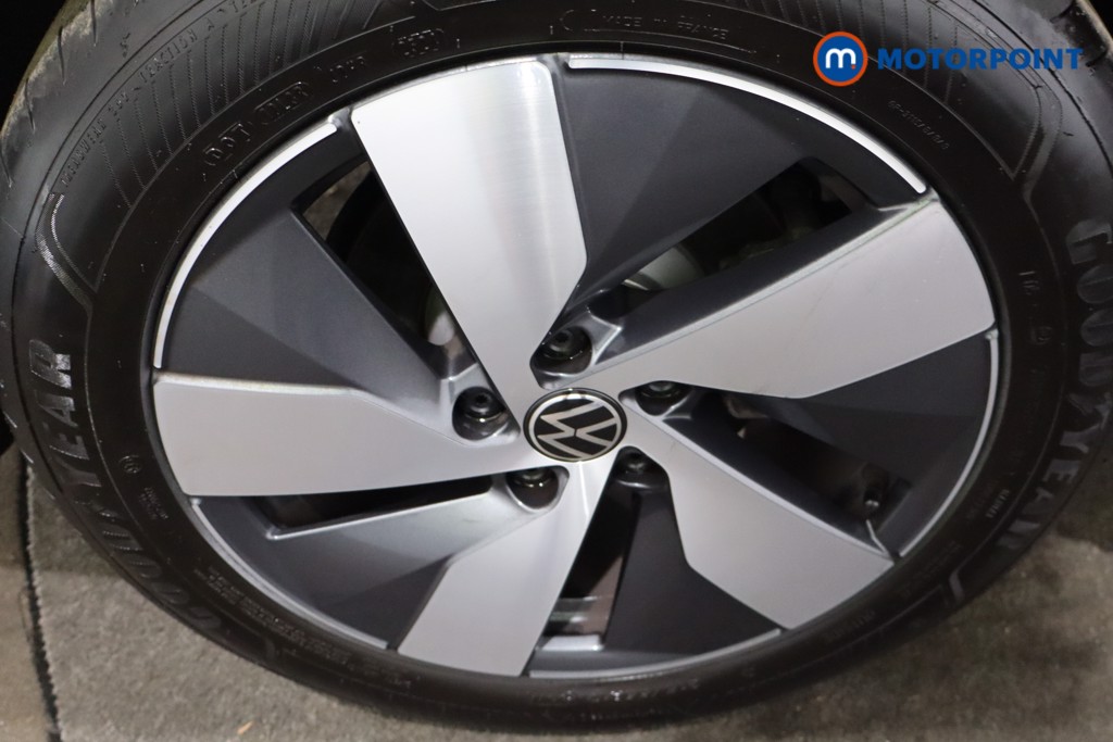 Volkswagen Passat Life Automatic Petrol Plug-In Hybrid Estate - Stock Number (1578118) - 9th supplementary image