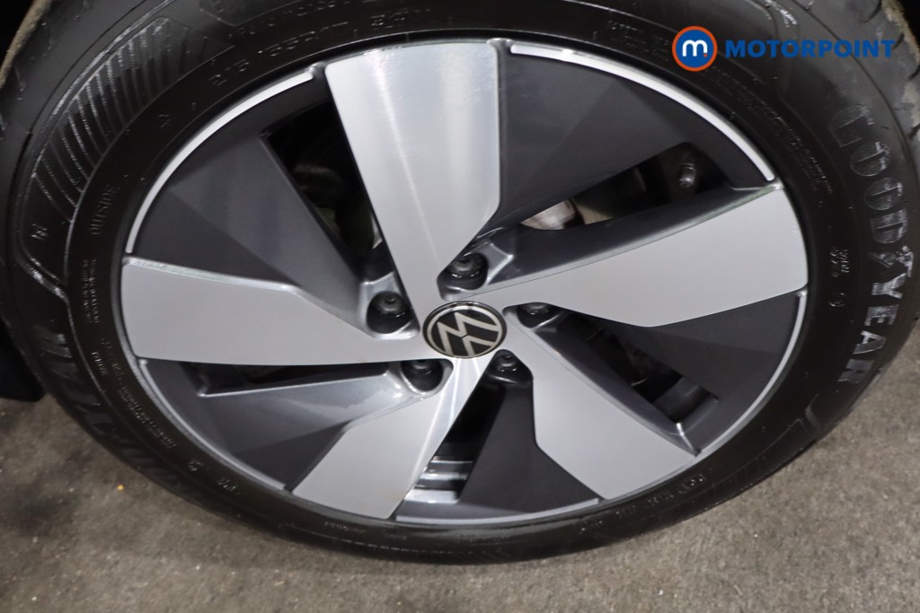 Volkswagen Passat Life Automatic Petrol Plug-In Hybrid Estate - Stock Number (1578118) - 12th supplementary image