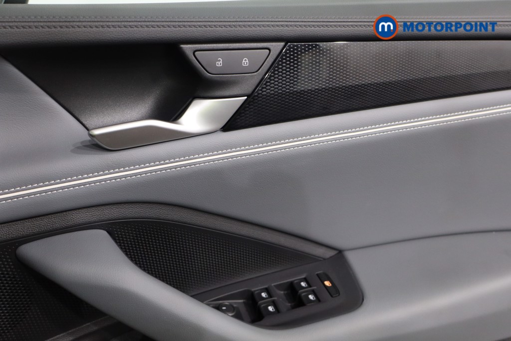 Volkswagen Passat Life Automatic Petrol Plug-In Hybrid Estate - Stock Number (1578118) - 19th supplementary image