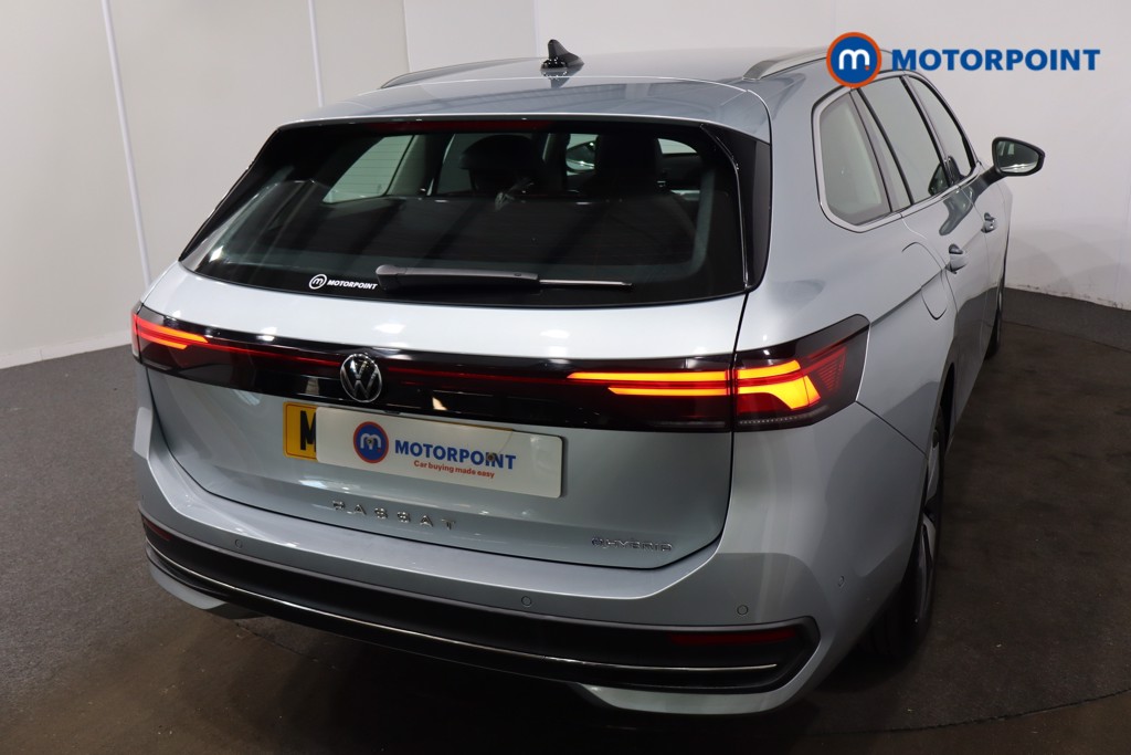 Volkswagen Passat Life Automatic Petrol Plug-In Hybrid Estate - Stock Number (1578118) - 27th supplementary image