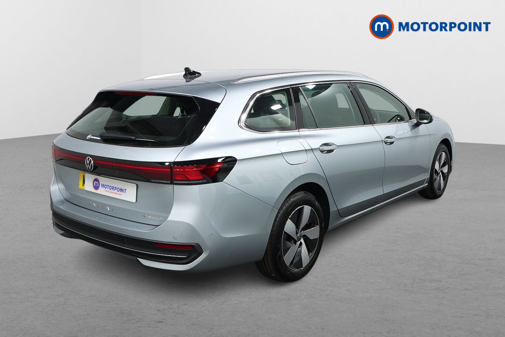 Volkswagen Passat Life Automatic Petrol Plug-In Hybrid Estate - Stock Number (1578118) - Drivers side rear corner