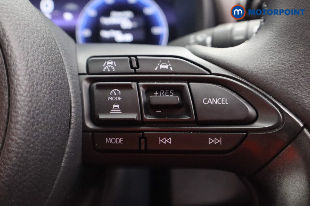 Toyota Yaris Cross Excel Automatic Petrol-Electric Hybrid Estate - Stock Number (1578241) - 4th supplementary image