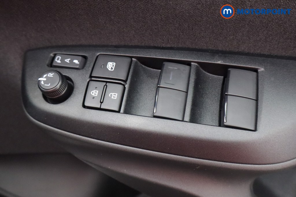 Toyota Yaris Cross Excel Automatic Petrol-Electric Hybrid Estate - Stock Number (1578241) - 12th supplementary image