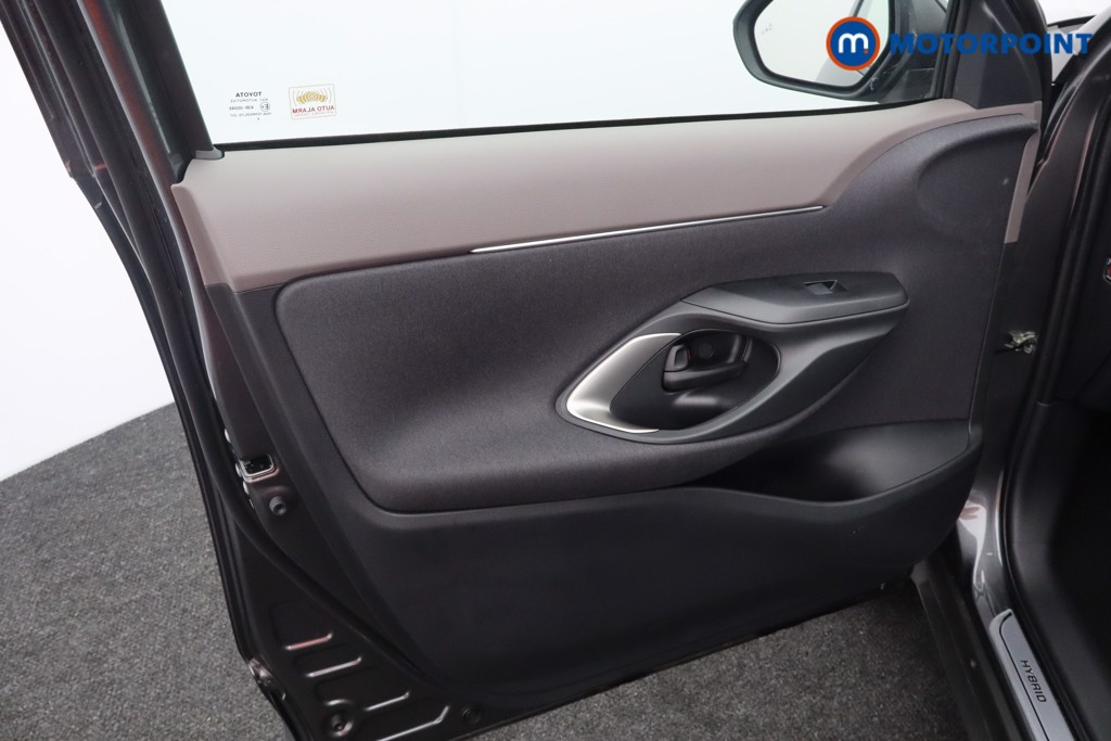Toyota Yaris Cross Excel Automatic Petrol-Electric Hybrid Estate - Stock Number (1578241) - 17th supplementary image
