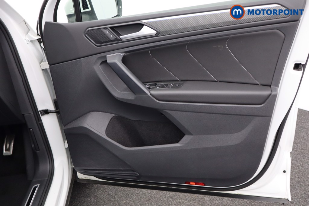 Volkswagen Tiguan R-Line Automatic Petrol SUV - Stock Number (1578295) - 18th supplementary image