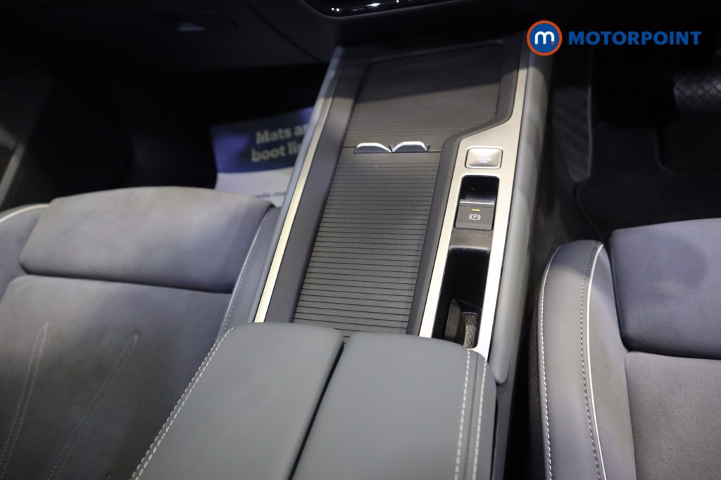Volkswagen Passat Life Automatic Petrol Plug-In Hybrid Estate - Stock Number (1578389) - 6th supplementary image