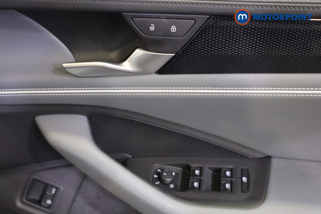 Volkswagen Passat Life Automatic Petrol Plug-In Hybrid Estate - Stock Number (1578389) - 8th supplementary image