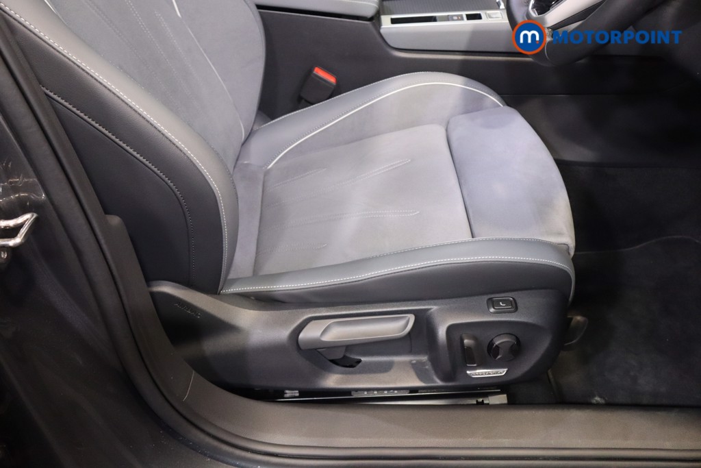 Volkswagen Passat Life Automatic Petrol Plug-In Hybrid Estate - Stock Number (1578389) - 12th supplementary image